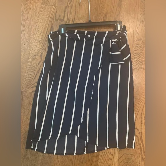 LOFT Dresses & Skirts - LOFT navy striped wrap skirt
